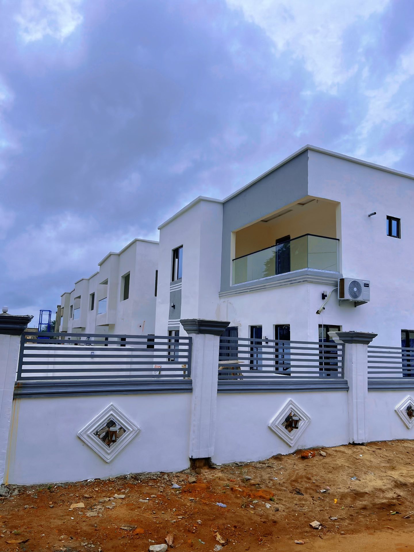 Smart Brother Construction - Modern Design